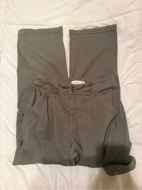 Abercrombie & Fitch Women’s Cargo Pants